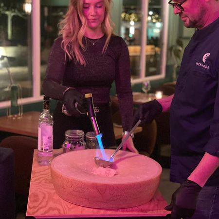 The Riverside Logies & Restaurant Maarssen Bagian luar foto